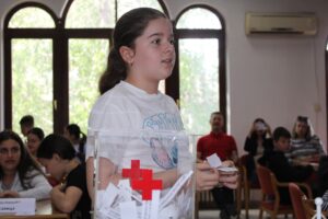 696357347_1284715993796698_3022173926369034150_n-300x200 08.05.2026. – Финале квиз такмичења „Шта знаш о Црвеном крсту и екологији“ успешно реализовано!