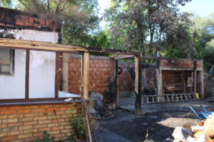 0baf038b-5966-48f6-89d4-3f3f8f6b9bd9-300x200 КАДА НЕСРЕЋА ПОГОДИ ПОРОДИЦУ – ЦРВЕНИ КРСТ ЈЕ ТУ ДА ПРУЖИ ПОДРШКУ