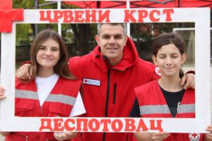 848120283_28499058156433282_5935729056157281309_n-300x200 13.10.2026. - Трка за срећније детињство 2026. одржана у Плажану