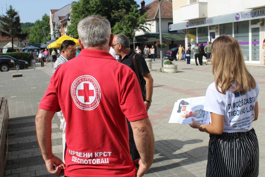 1c0dc587-a121-4d16-b6f9-dd6aff47d1ab-1024x682 30. јул 2025. - ОБЕЛЕЖАВАЊЕ МЕЂУНАРОДНОГ ДАНА БОРБЕ ПРОТИВ ТРГОВИНЕ ЉУДИМА